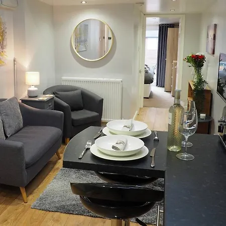 Beautiful 1-bed In *