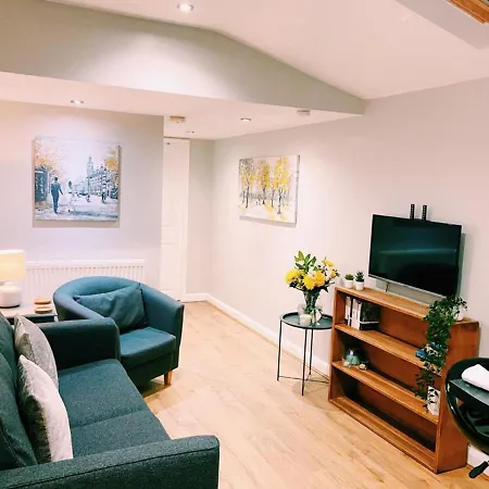 Beautiful 1-bed In